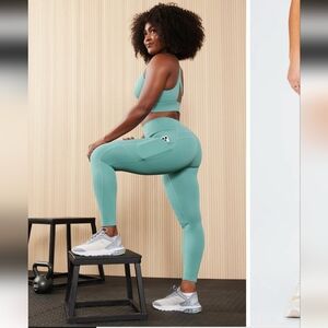 Fabletics Oasis PureLuxe High-Waisted 7/8 Legging- 2X